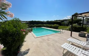 Villa with private pool & garden in Southern Italy - Image 4