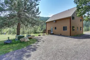 5 Miles from Mt- Rushmore with private hot tub - Image 3