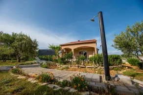 Entire house with garden near beach - Vrsi, Zadar - Image 3