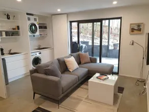 Still Waters Pad - Modern and Private - Image 3