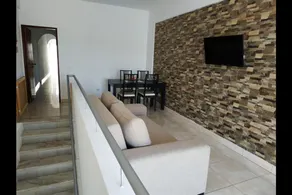 Light-flooded + renovated floor with small balcony - Image 4