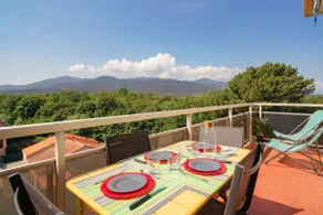 Balcony overlooking the Albères – Beach 300 m away, Wi-Fi, Parking - Image 5