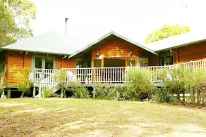 Ashleigh | Margaret River Town meets Forest - Image 2