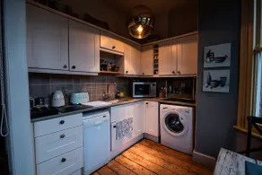 Quirky, Private, Centre of Knutsford with Parking - Image 4