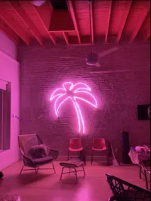 ALOHA Tropical Penthouse in Wicker Park Sleeps 14 - Image 3