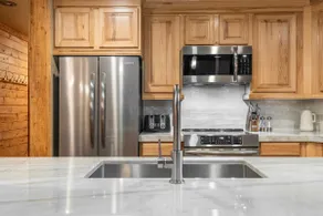 Large 3 Bed plus large loft / 3 Bath Mammoth Getaway - Image 2