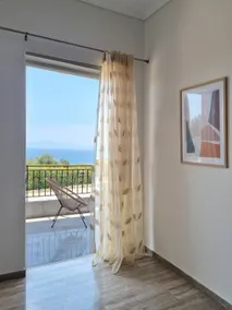 SEA VIEW APARTMENT - Image 3