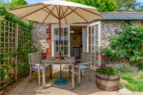 Hop Cottage - Image 2
