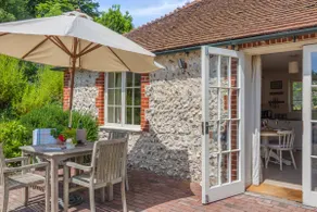 Folly Cottage - Image 2