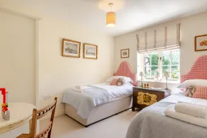 Folly Cottage - Image 5
