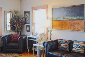 The historic Mahoney House in Russell is ideal for families and large groups. - Image 3