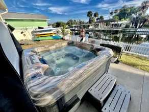 Waterfront/Hot Tub -USSSA Kennedy Space Ctr -BEACH - Image 3