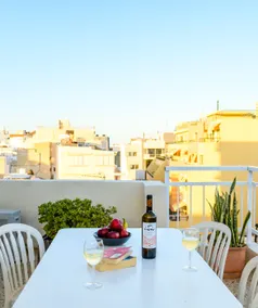 Big Terrace Apartment in the City Center - Image 5