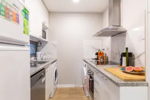 BRIGHT ★APARTMENT Sagrada Familia/AC/1 GB Wifi - Image 4