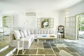 Salt & Stone Beachfront Retreat by Estia - Image 2