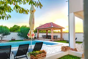 Holiday Home Dinko with pool - Image 2