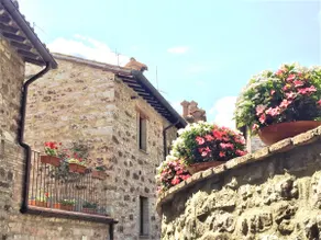 Red House Gubbio (old town) - Image 2