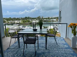 Spectacular Views at Marina Views Apartment - Image 4
