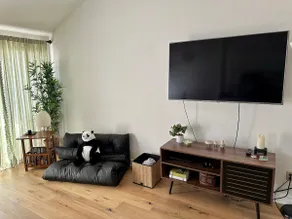 Stylish & Spacious KingBed Apt in Prime Location! - Image 2
