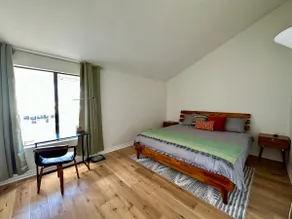 Stylish & Spacious KingBed Apt in Prime Location! - Image 3