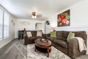 Delightful Historic Apartment in Oregon City - Image 3