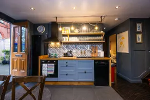 Boutique Townhouse in the Heart of Dublin - Image 3
