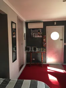 Artisans Apartment - Image 2