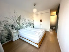Cozy - large living area, close to the train - Image 4