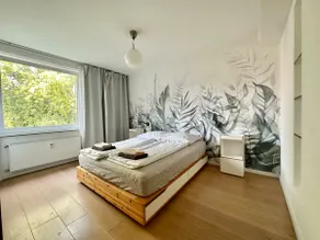 Cozy - large living area, close to the train - Image 3
