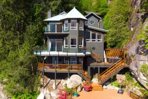 Stunning Deep Cove Waterfront Estate - Image 2