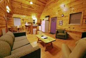 2 Bedroom Cabin with Hot Tub (Beaver-Beckley) - Image 3