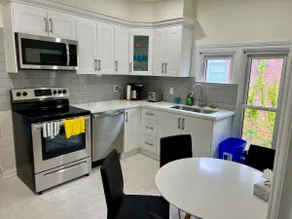 Two-bedroom Suite with King Bed 4 Min to The Falls - Image 3