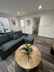 2BR 2B House Close to Downtown - Image 2