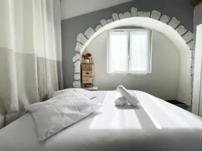 Beautiful View & Garden House – Everything Within Walking Distance - Image 2