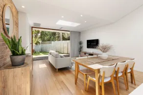 Luxe-Coastal Home at Manly Beach - Image 2