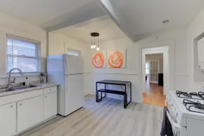 Charming Cooper-Young Flat in the Heart of Memphis - Image 5