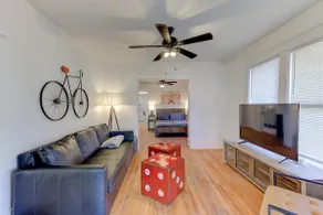 Charming Cooper-Young Flat in the Heart of Memphis - Image 2