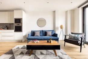 City Views - 2 bed apartment with Roof Top Gym - Image 3