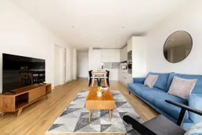 City Views - 2 bed apartment with Roof Top Gym - Image 4