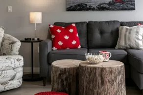 Lovely 2 bedroom suite steps from The beach - Image 5