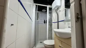 Charming studio in Lavapies. Private entrance - Image 5