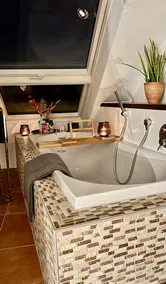 Attic oasis: 3 bedrooms, view & comfort - Image 2