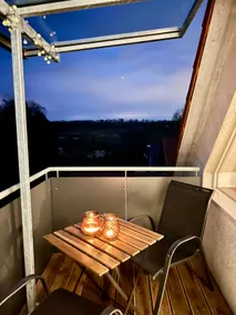 Attic oasis: 3 bedrooms, view & comfort - Image 3