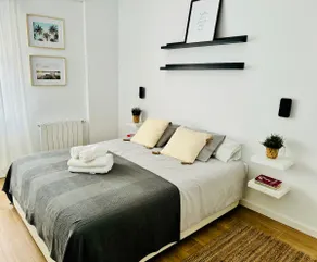 Spacious and bright apartment in Madrid, steps away from the metro - Image 5