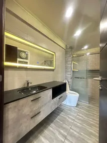 LMY One Bedroom Luxury Apartment - Image 5