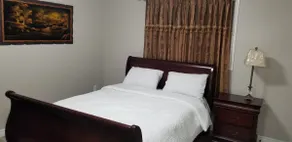 Luxury Detached 4 Bedroom House - Image 2