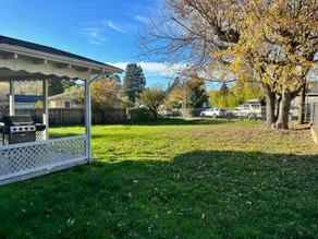 Home In Redway - Image 3