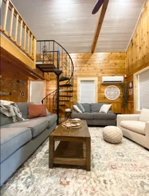 Cozy all season cabin w/private boathouse & dock! - Image 5