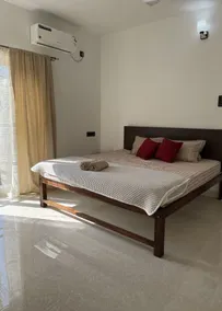 Wania Guest Suite's - Sunflower - Image 2