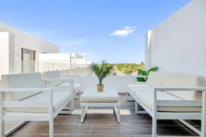 Luxurious 2 Story Penthouse Steps from Beach - Image 2
